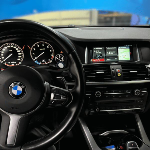 BMW multimedia su ID4 atnaujinta į ID6