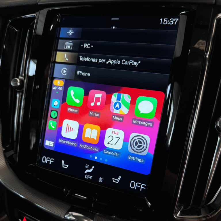 Volvo multimedijoje aktyvuotas Apple Carplay.